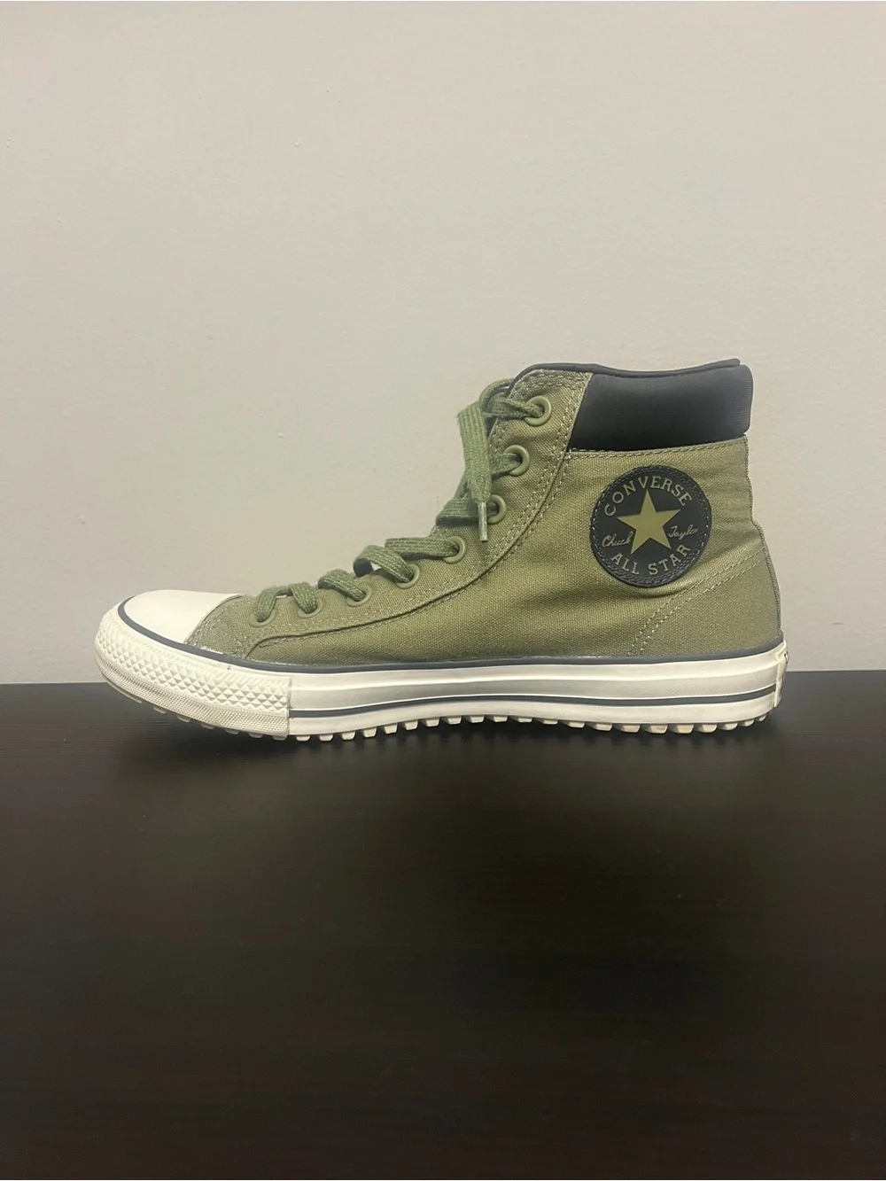 Converse listing size